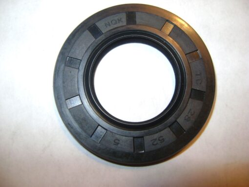 TC 28X52X5 DOUBLE LIPS METRIC OIL / DUST SEAL WITH GARTER SPRING
