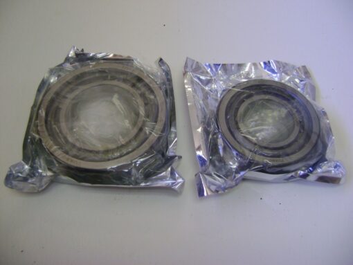 ISUZU NPR VOLVO F607 & F610 TRUCK BOTH INNER AND OUTER FRONT WHEEL TAPERED ROLLER BEARINGS 32207 & 32210
