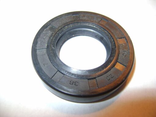 TC 20X38X7 DOUBLE LIPS METRIC OIL / DUST SEAL WITH GARTER SPRING