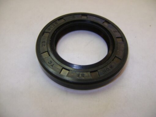 TC 25X41.25X6 DOUBLE LIPS METRIC OIL / DUST SEAL WITH GARTER SPRING