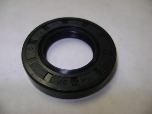 TC 22X40X7 DOUBLE LIPS OIL / DUST SEAL WITH GARTER SPRING
