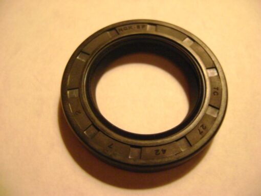 TC 27X42X7 DOUBLE LIPS OIL / DUST SEAL WITH GARTER SPRING